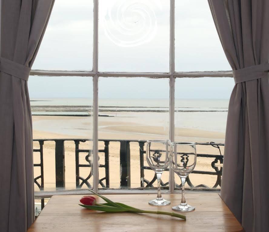 Beachview Guest House Accommodations มาร์เกท ภายนอก รูปภาพ